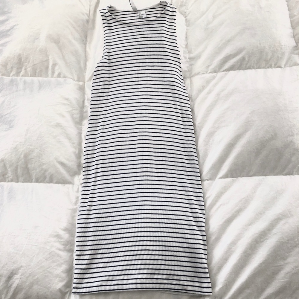 Divided summer dress. Size medium
